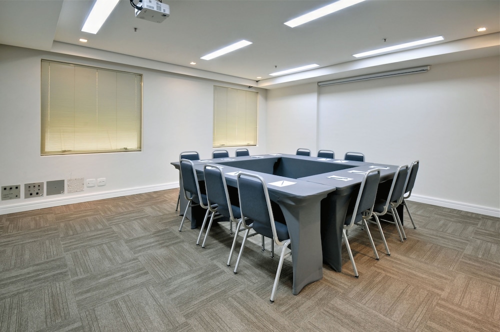 TRANSAMERICA EXECUTIVE PAULISTA 43/50