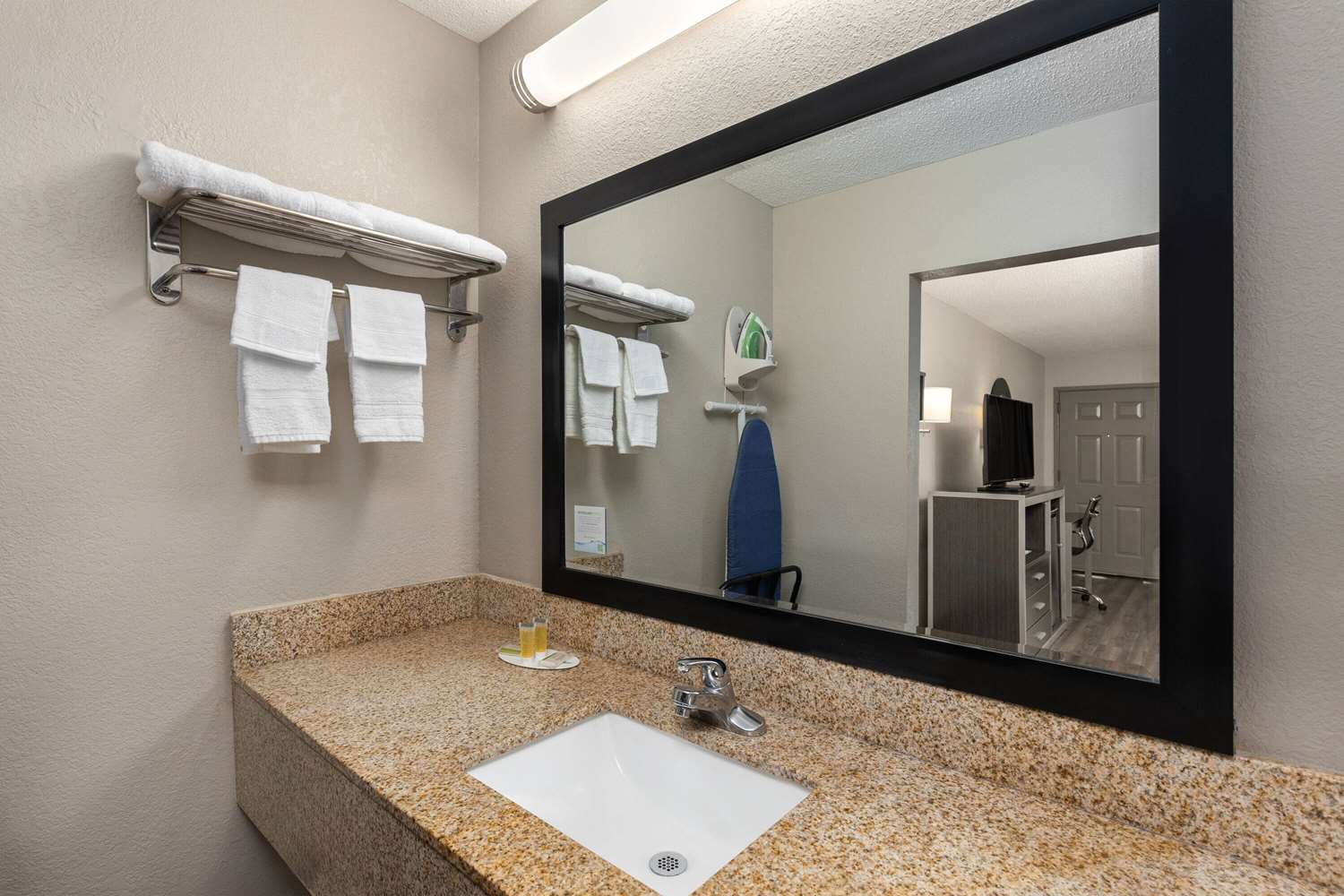 Days Inn by Wyndham Childersburg/Sylacauga 19/22