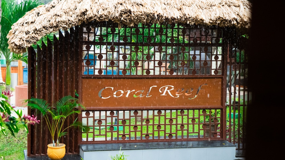 Coral Reef Resort 3/50