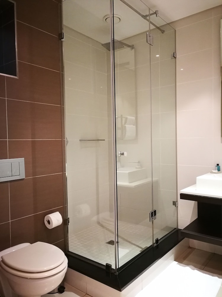 The Residences At Crystal Towers 7/46