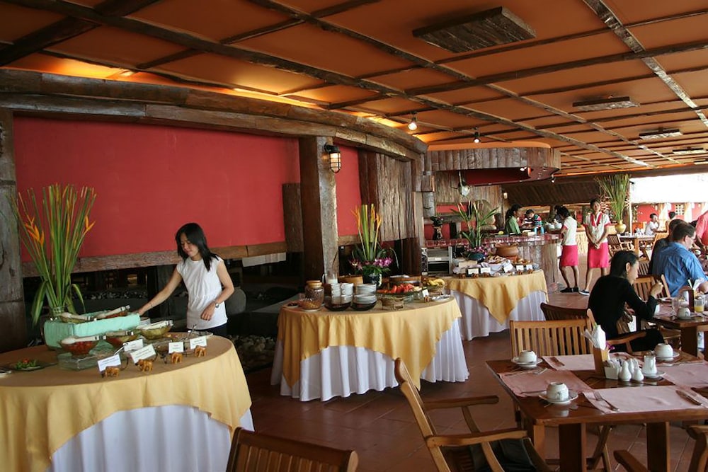 Rayong Resort Hotel 45/65