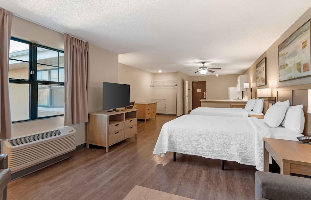 Extended Stay America Suites St Petersburg Clearwater ExecDr 24/53