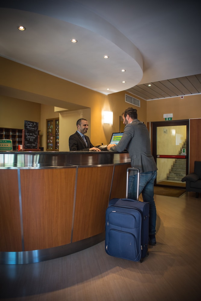 CORVETTO RESIDENCE PORTO DI MARE HOTEL 3/38