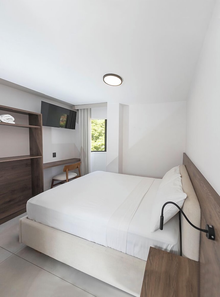 Economy, Double Bed