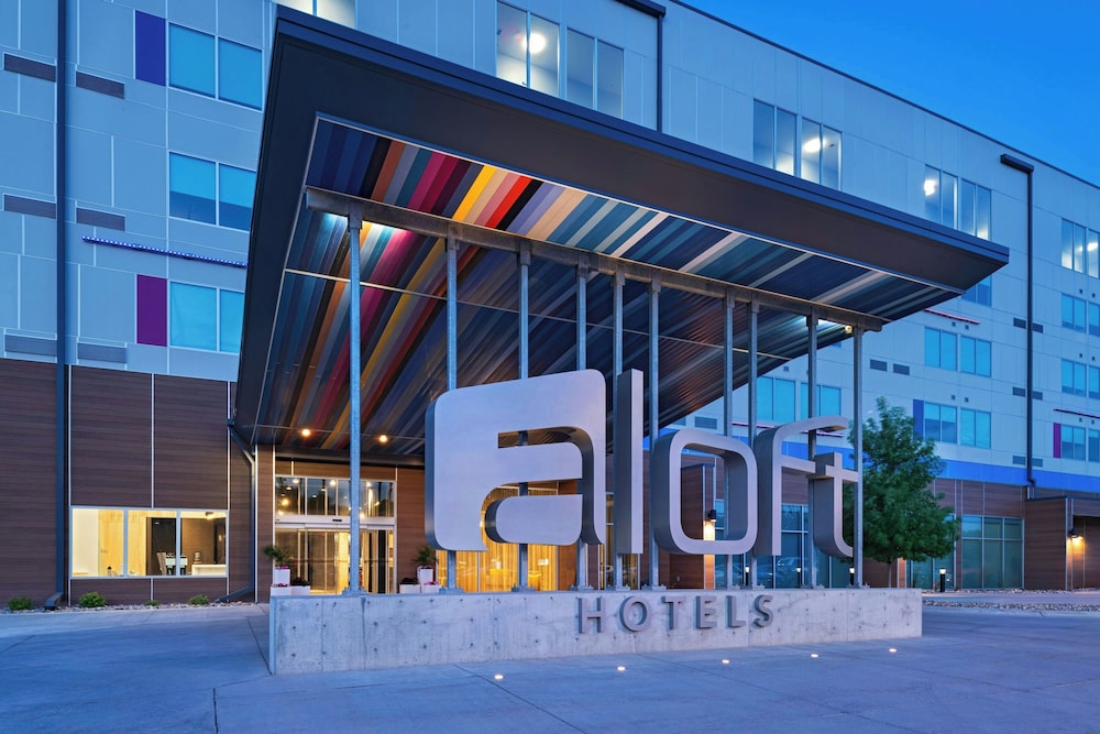 Aloft Omaha West 44/50