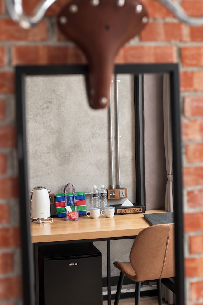 BlueSky Hotel 62/74