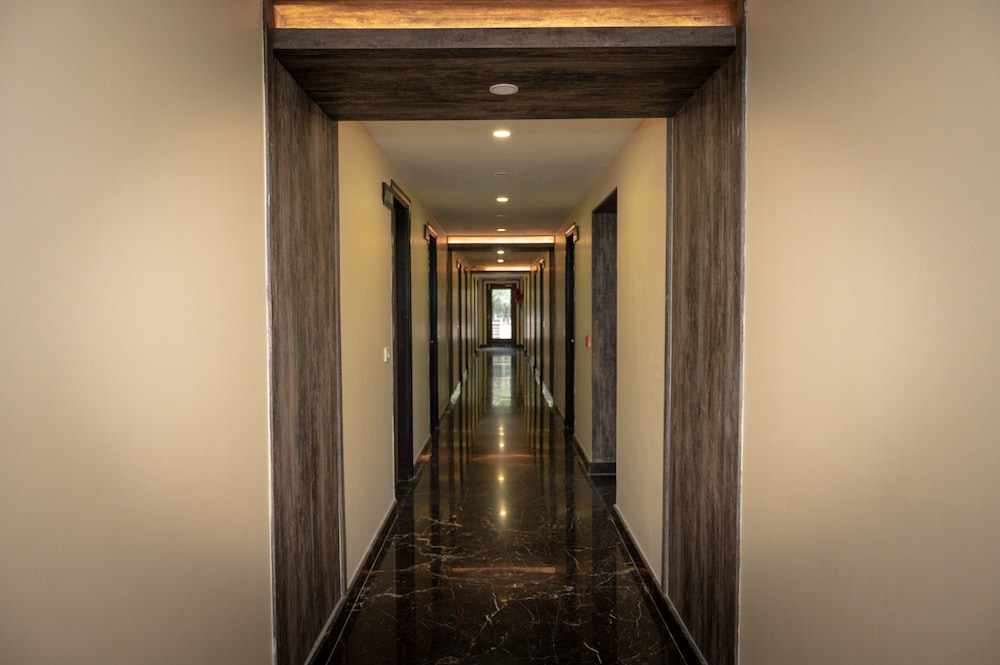 Hotel Mansha Regency 44/50
