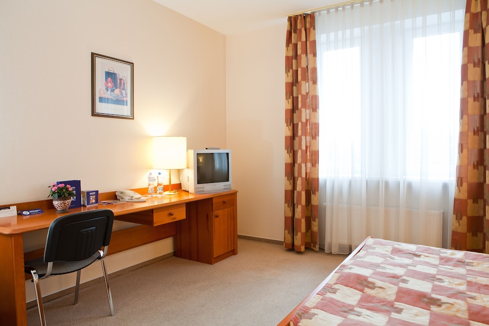 KOLONNA HOTEL BRIGITA 15/48