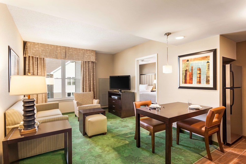Homewood Suites by Hilton Reading 27/51