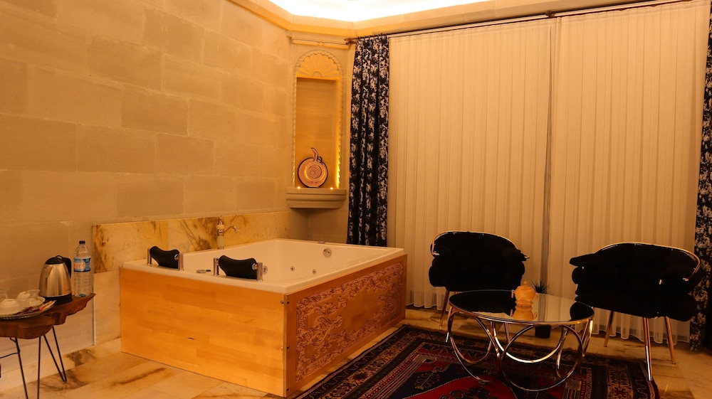 Safran Cave Hotel photo3