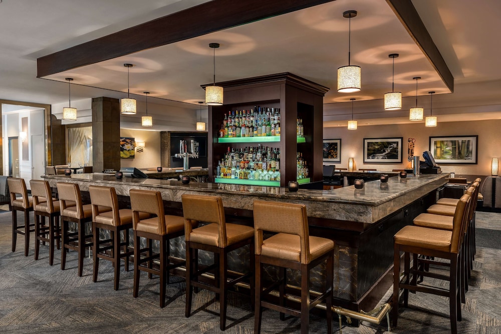 DoubleTree by Hilton New York LaGuardia Airport 32/54