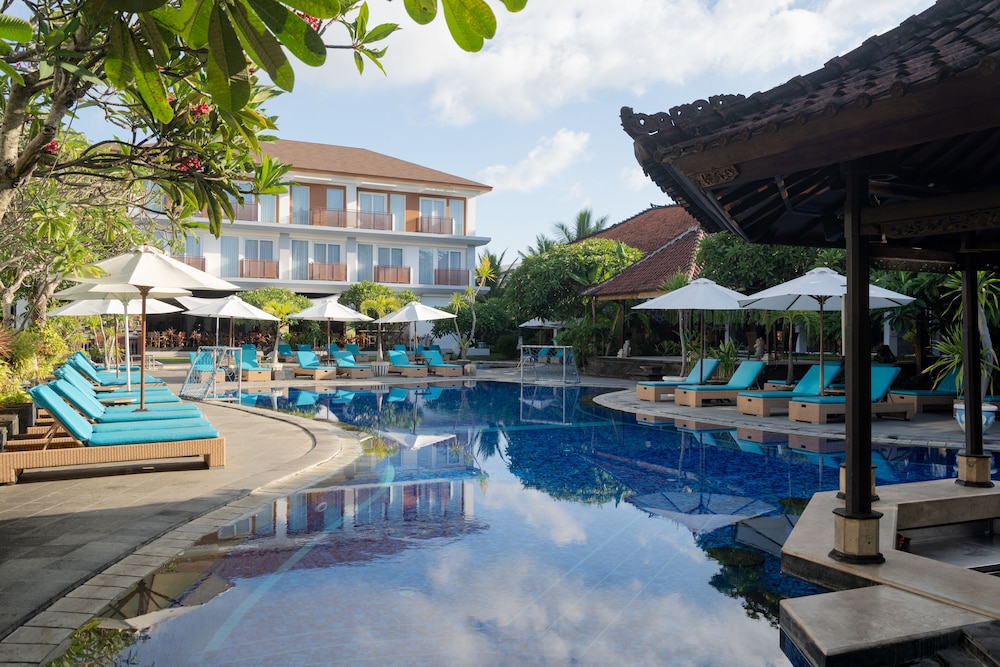 Kuta Beach Club Hotel 54/57