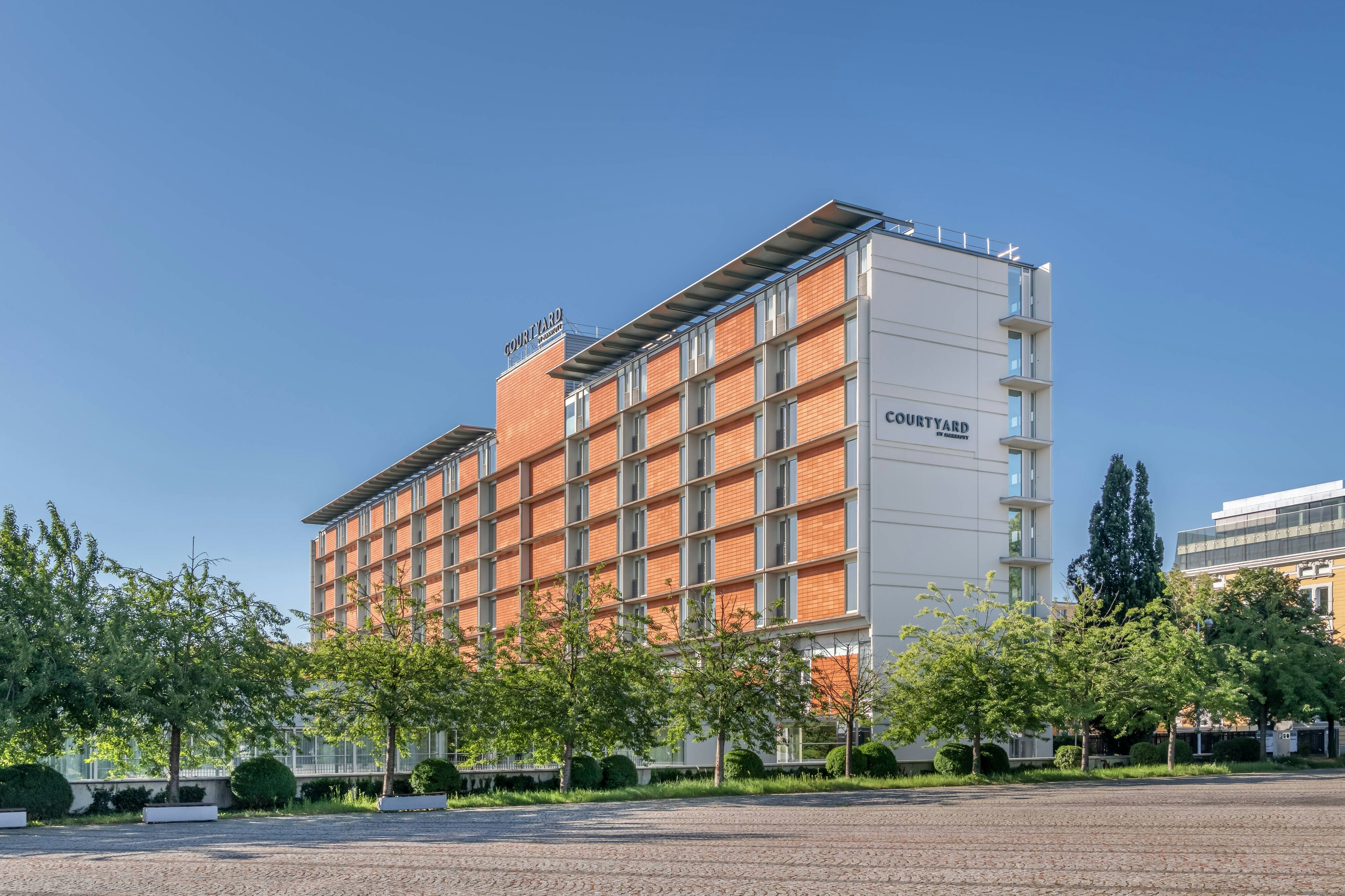 Courtyard By Marriott Linz 2/55