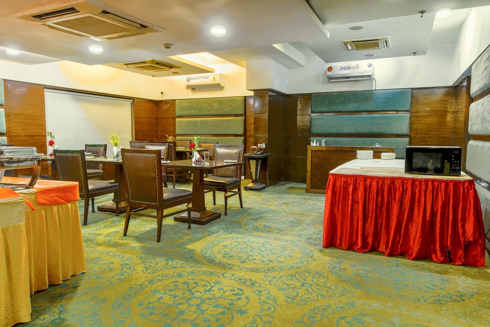 RNB SELECT BANJARA HILLS 5/45