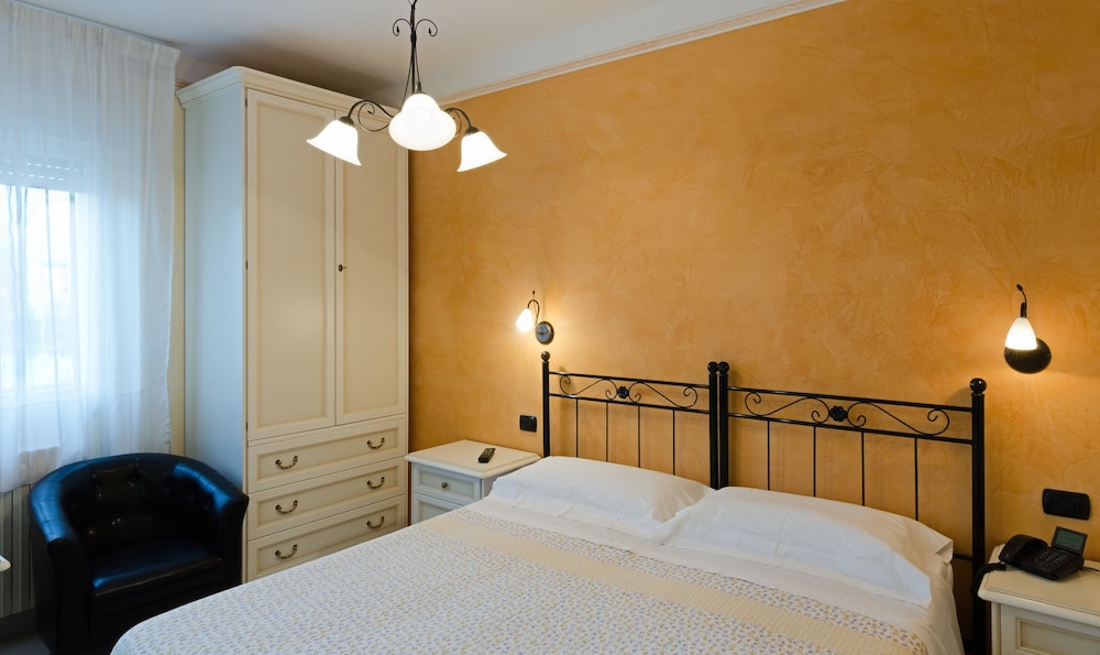 Mediterraneo Hotel 32/73