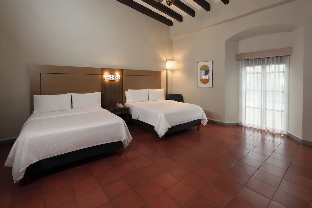 Standard, 2 Queen Beds, Pool Access