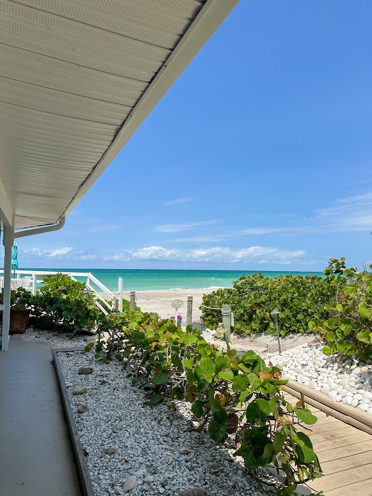 Pearl Beach Inn 42/54