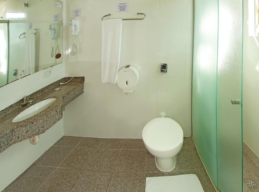 LIRA HOTEL 59/63