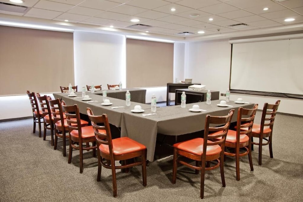 City Express Suites by Marriott San Luis Potosi 44/59