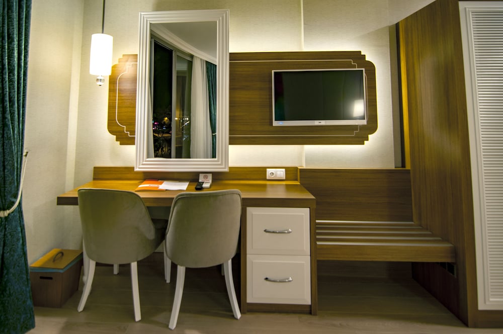 Exelans Hotel & Spa 42/45