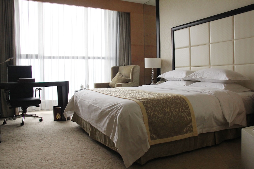 Ramada Plaza by Wyndham Weifang 12/29