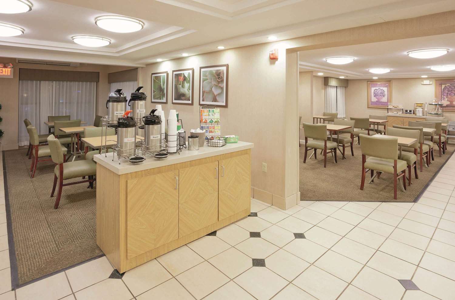 La Quinta Inn and Suites by Wyndham Warwick Providence Airport 22/29