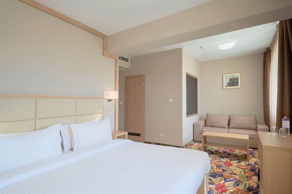 Superior, King Bed