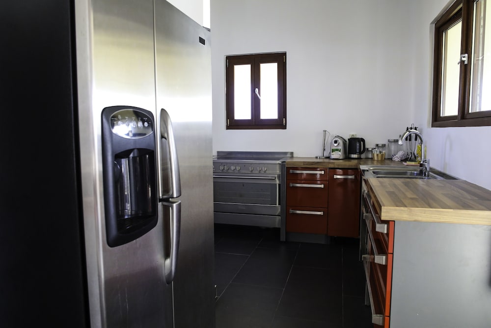 Scuba Lodge & Ocean Suites 46/76