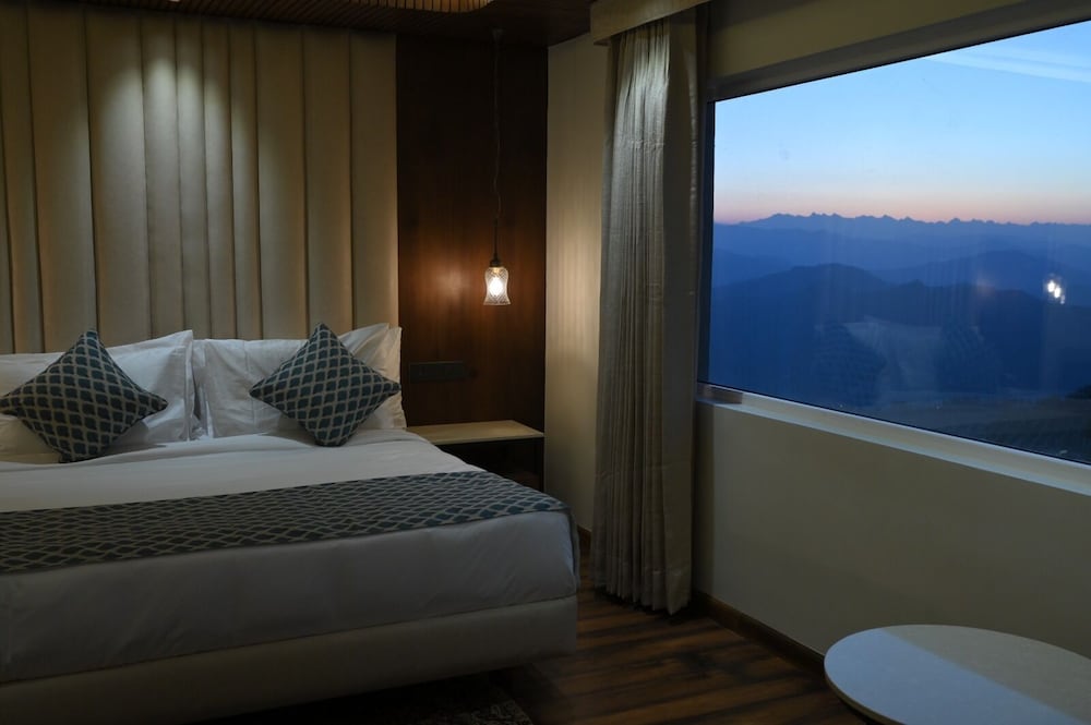 Mountain, Executive, King Bed, Valley View