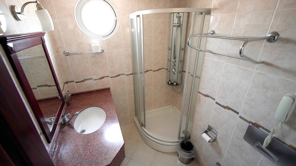Alkan Hotel 49/50