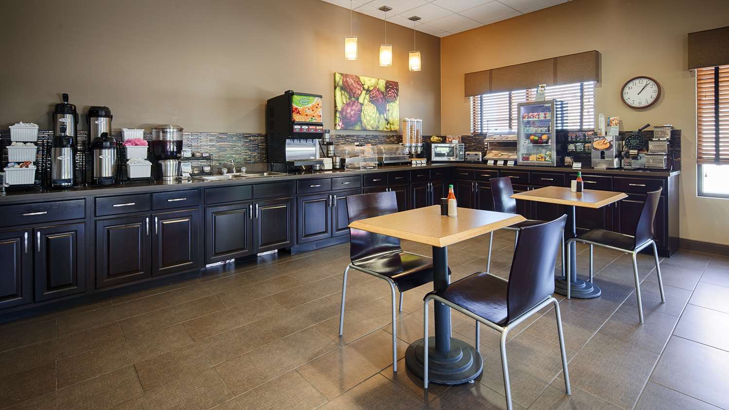 Best Western Plus Night Watchman Inn & Suites 19/22