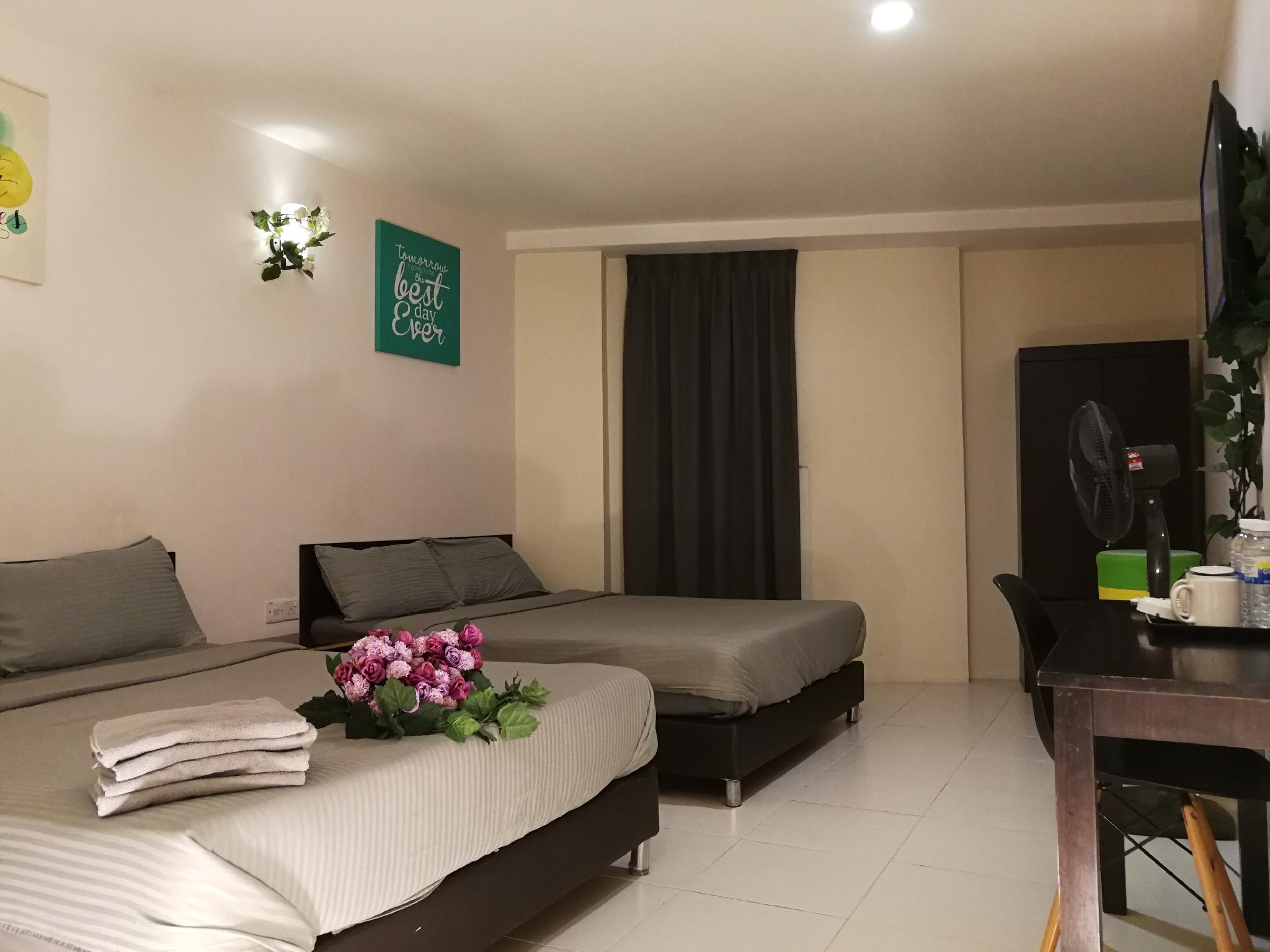 Live Com Hotel 14/30