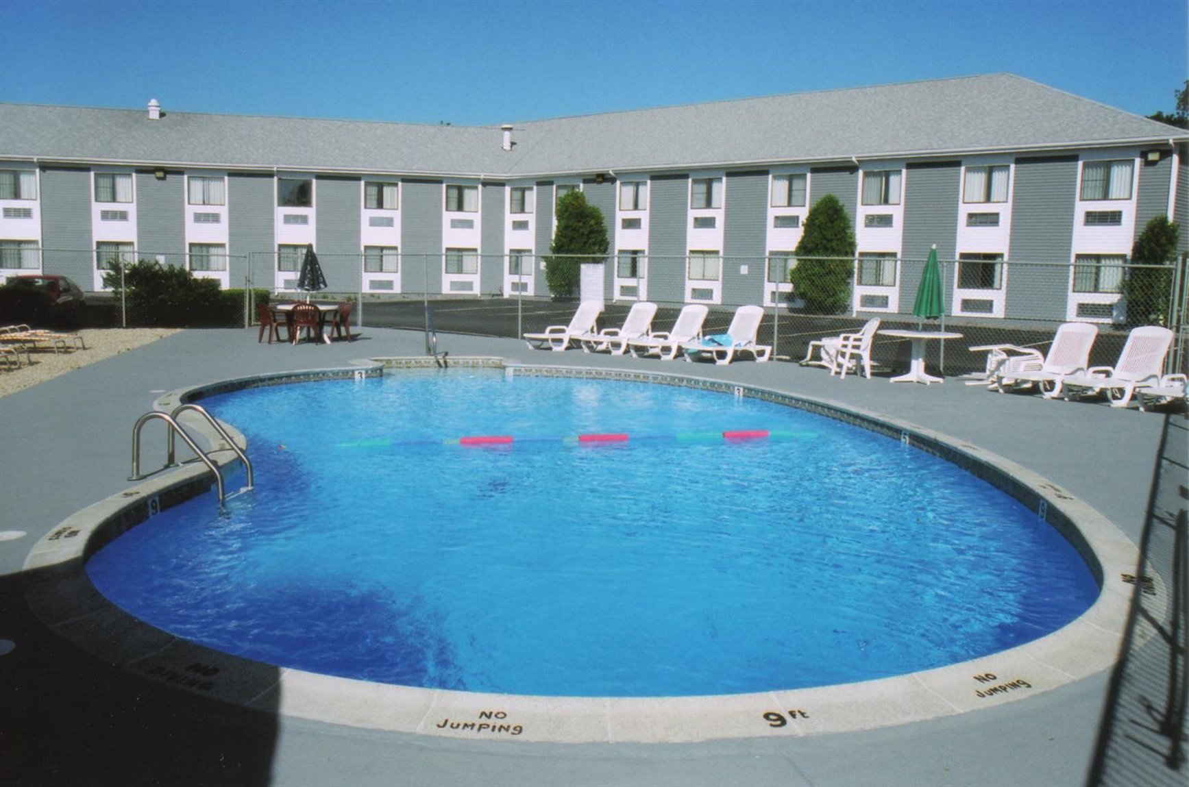 Ambassador Inn Suites 43/43