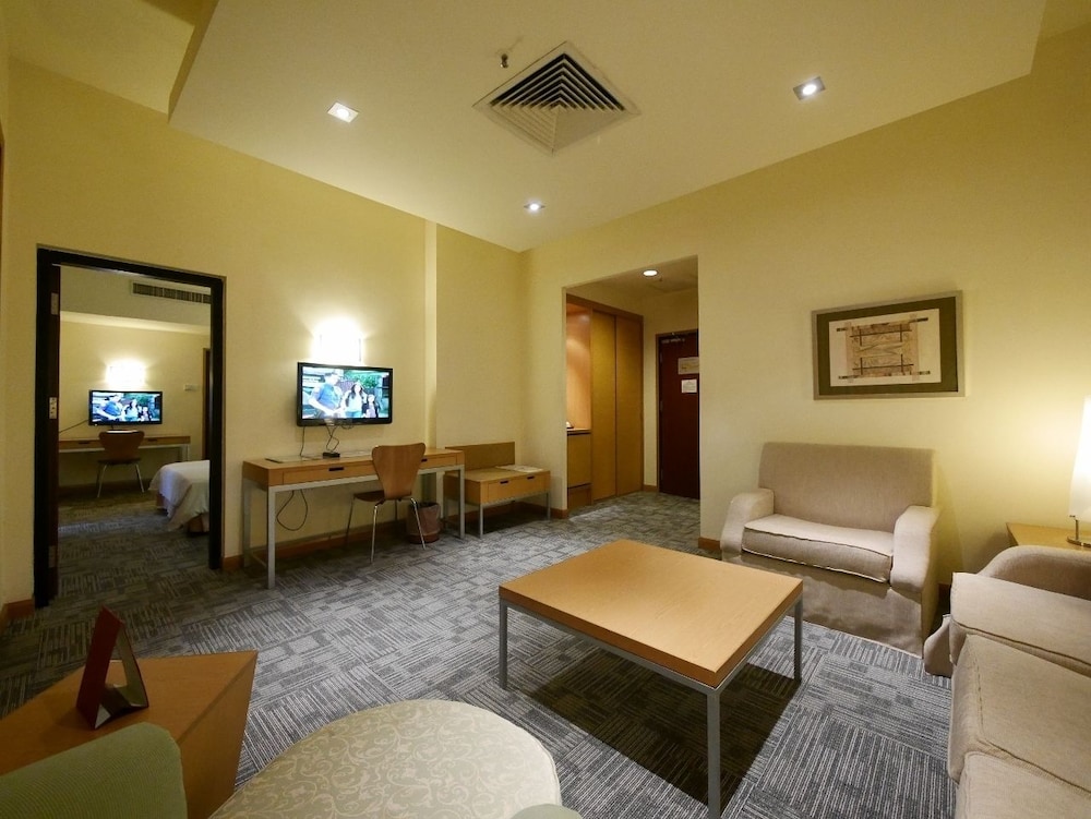 Premier Hotel 14/28