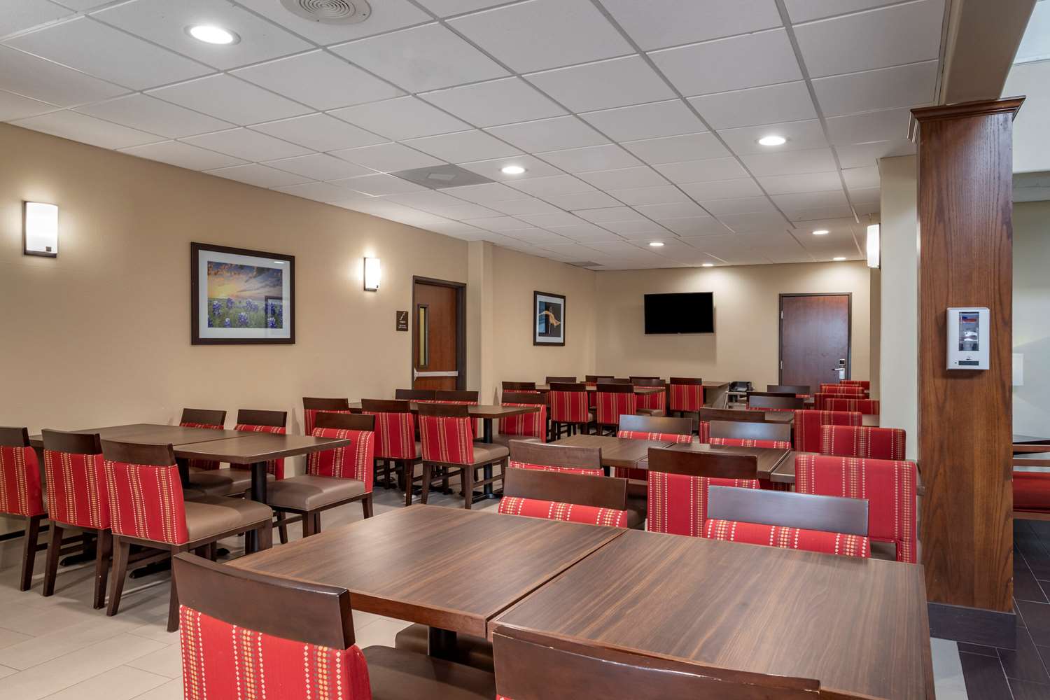 Comfort Suites Houston near Medical Center- NRG Stadium 33/35