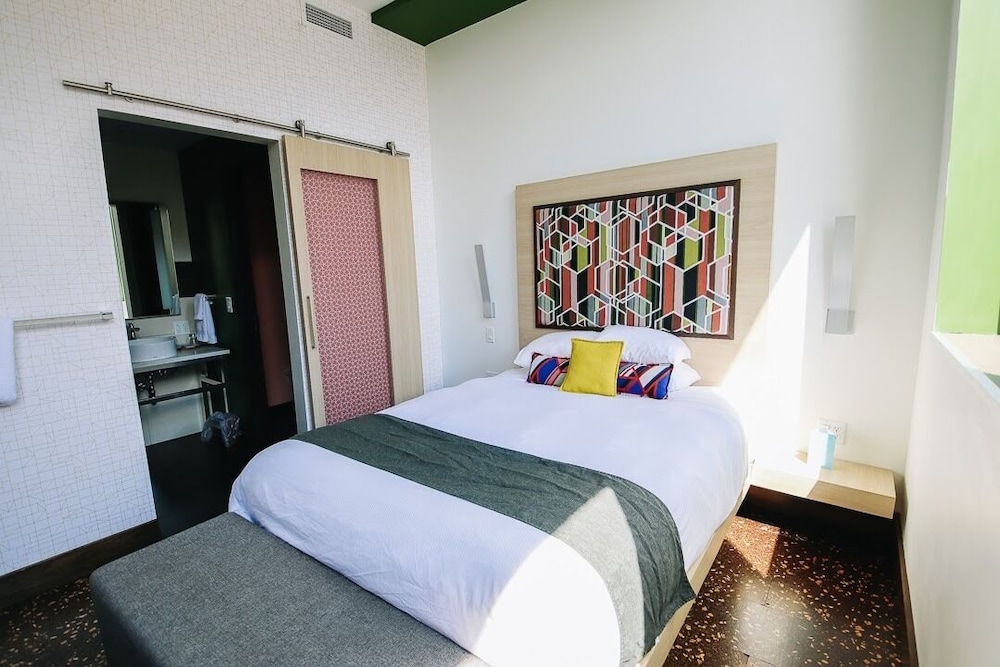 CityFlatsHotel - Grand Rapids, Ascend Hotel Collection 11/76