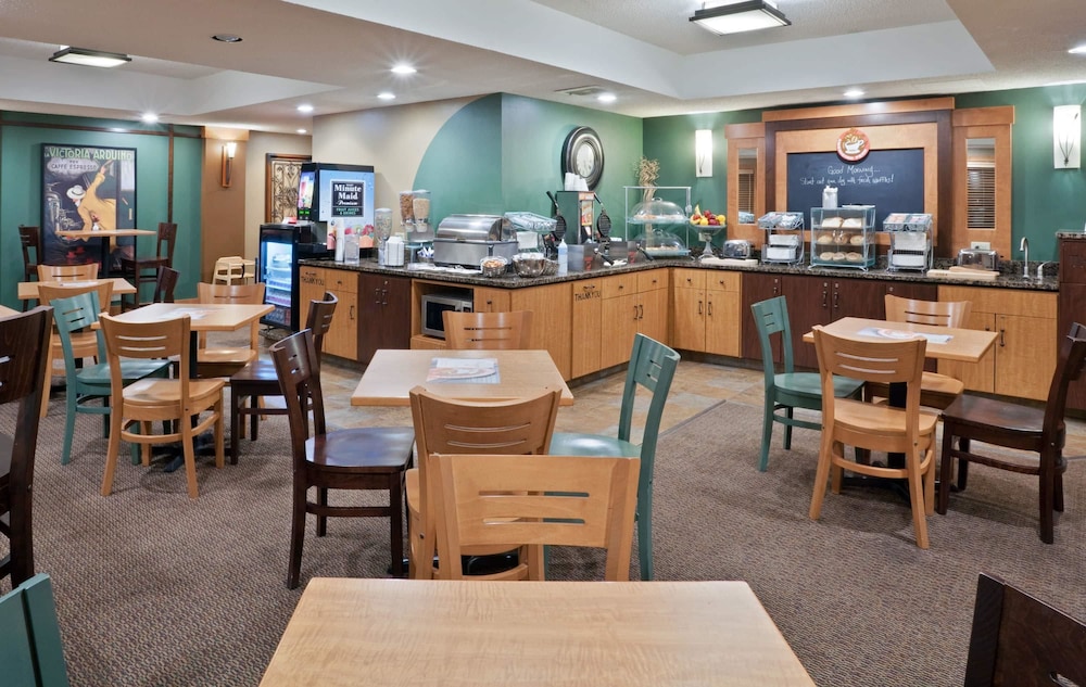 Americinn By Wyndham Chanhassen 37/47