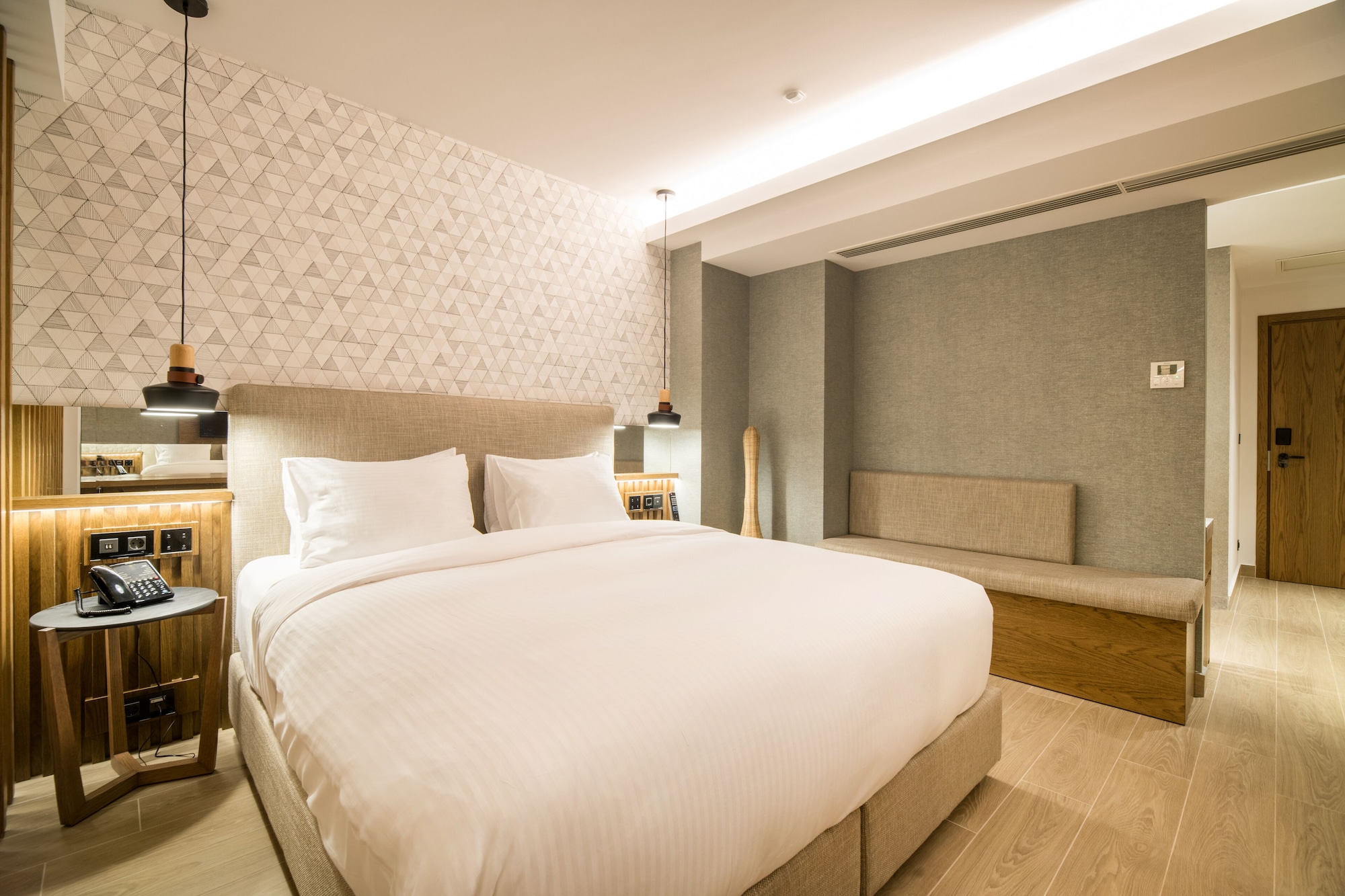 Dazzling, Junior Suite, King Bed, Outdoor Jetted Tub