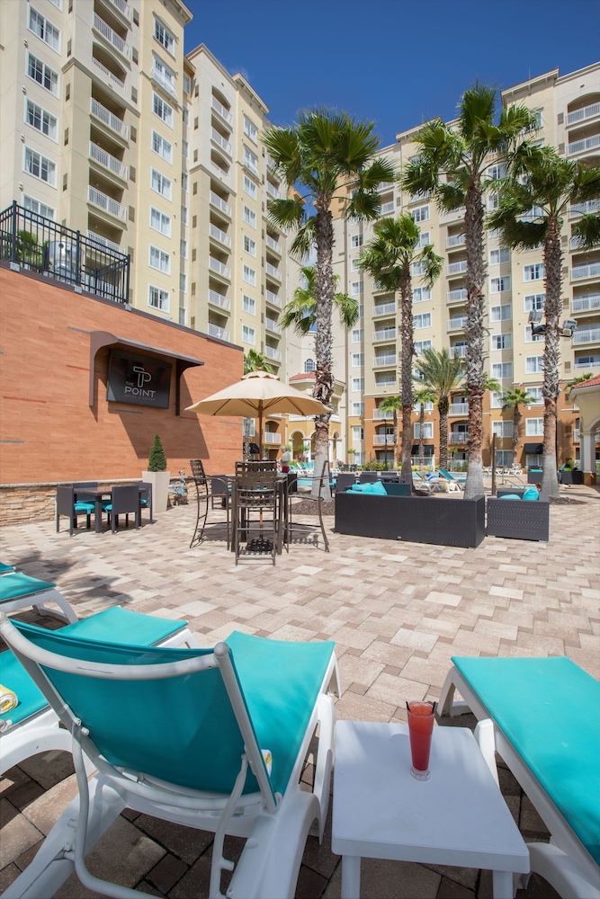 The Point Hotel & Suites 16/75