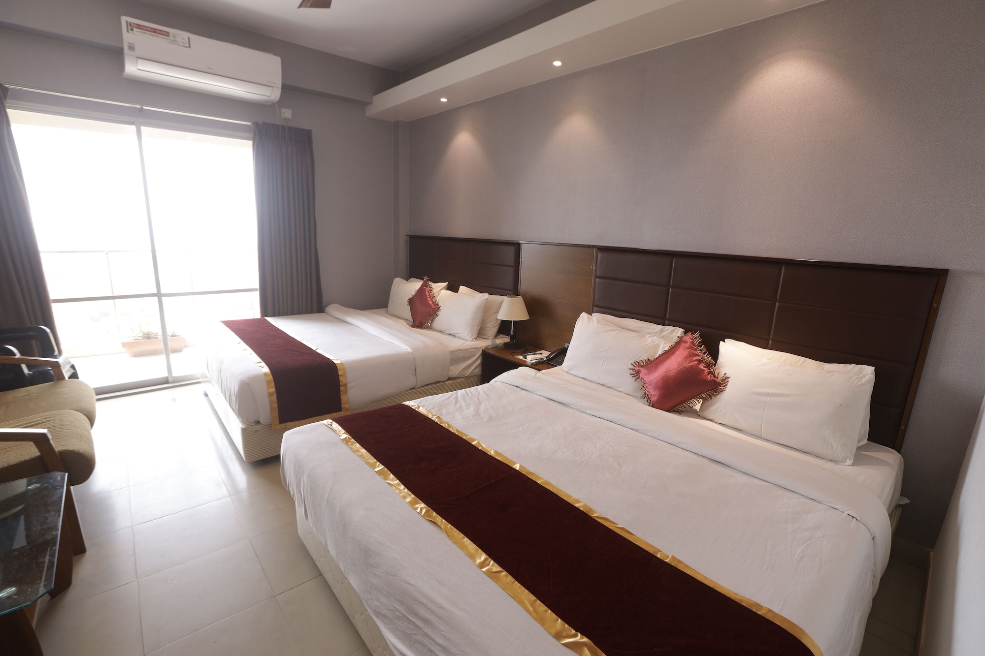 FAMILY, 2 QUEEN BEDS, SEA VIEW