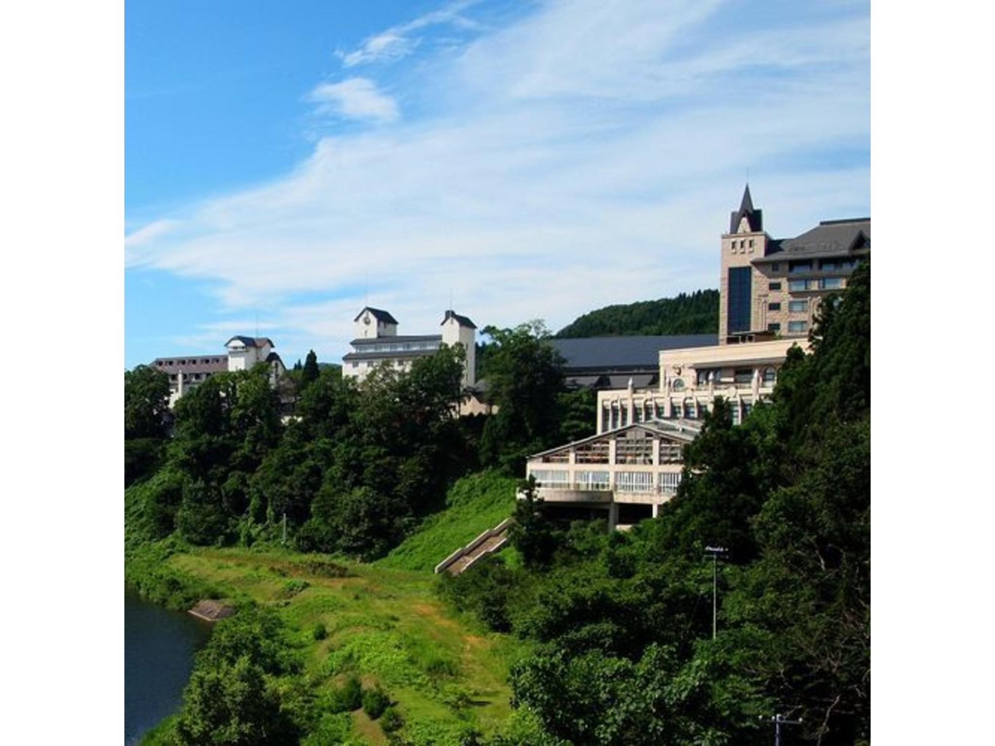 ROYAL TAINAI PARK HOTEL 49/50