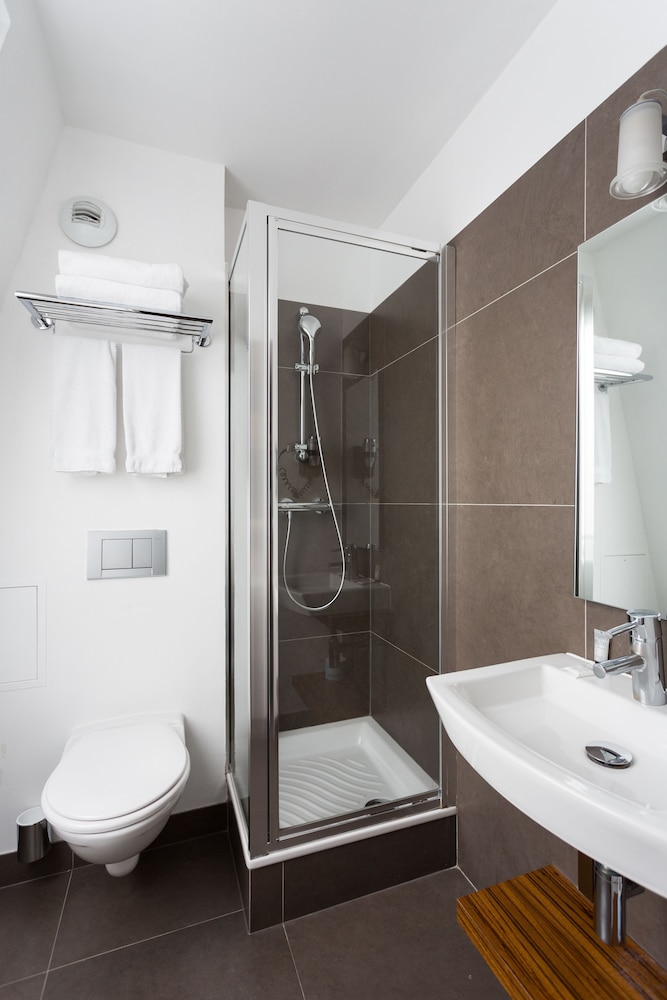 Le 20 Prieure Hotel 8/57