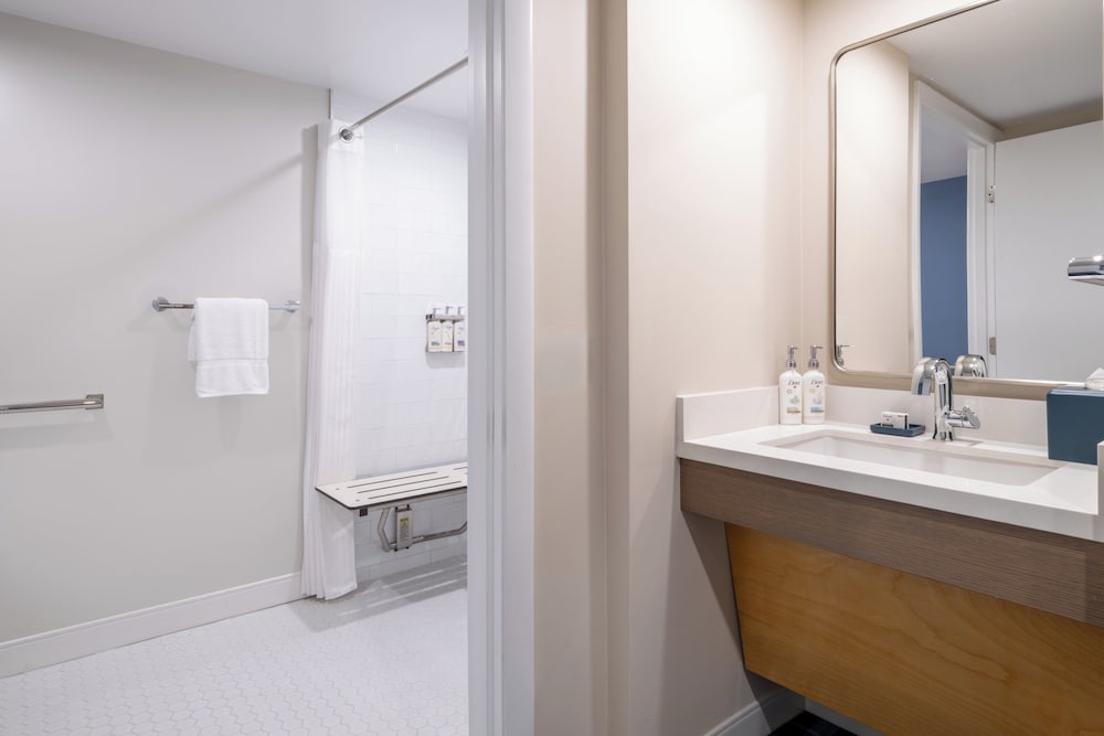 Holiday Inn Resort Bar Harbor Acadia Natl Park 50/50