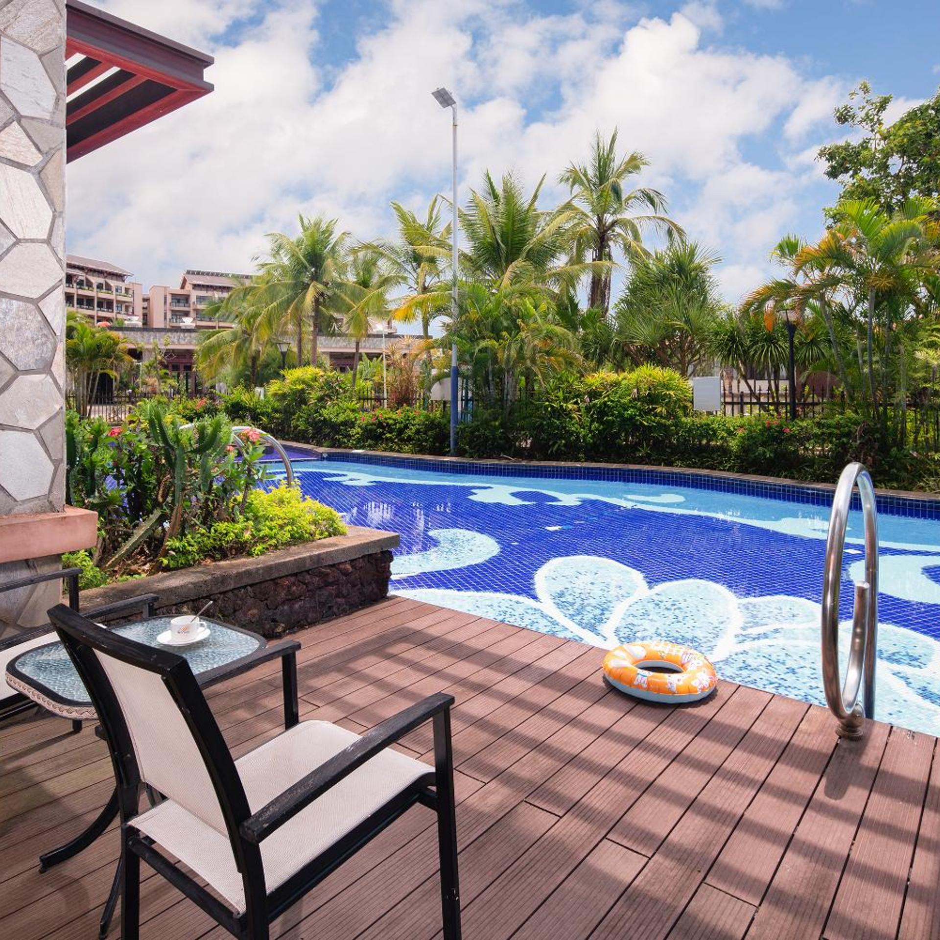 Country Garden Golden Beach Spring Hotel 77/86