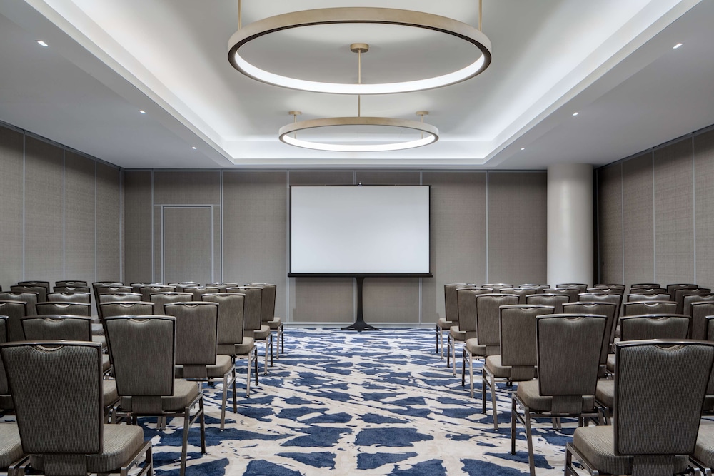 Hyatt Regency Dallas 65/78