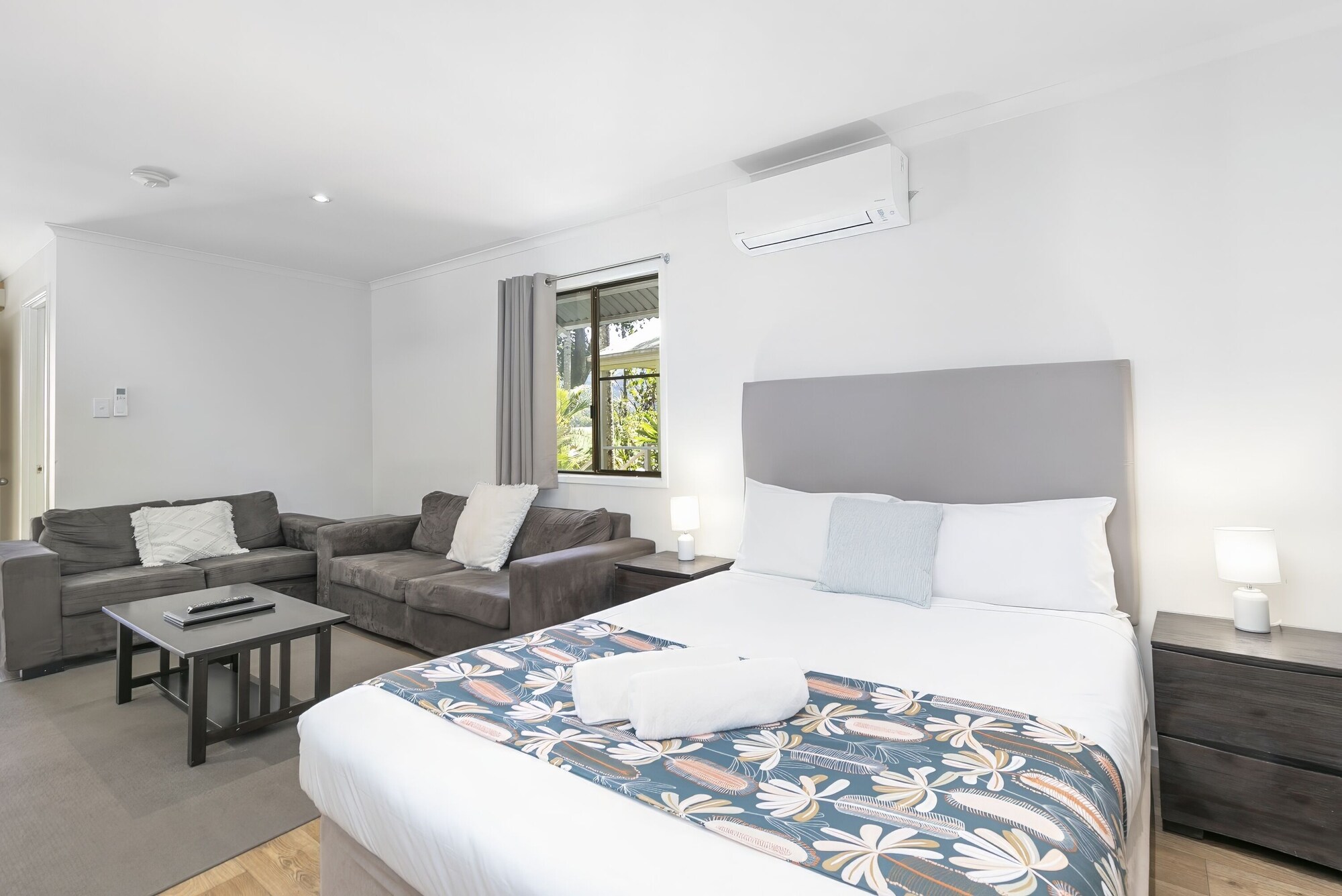 Villa, King Bed, Pool Side