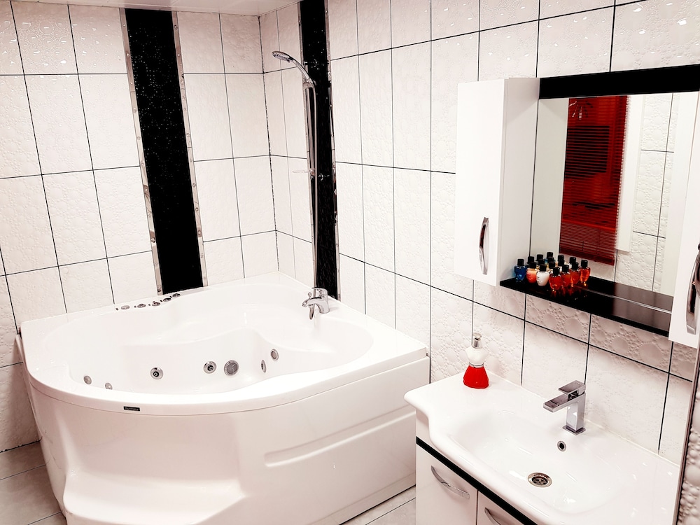Business Park Otel 63/67