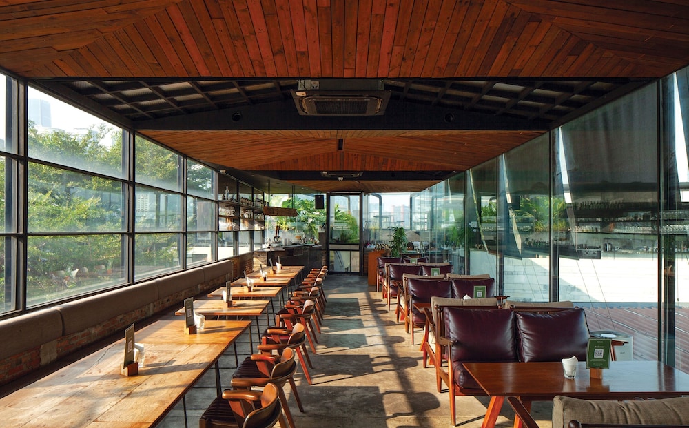 MIERS Kuningan, ARTOTEL Curated 23/38