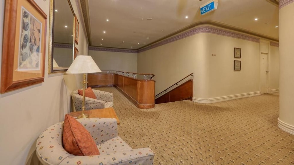 Royal Exchange Hotel 16/67