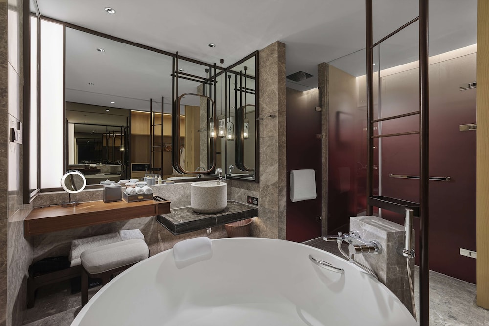 Hilton Suzhou Yinshan Lake 5/72
